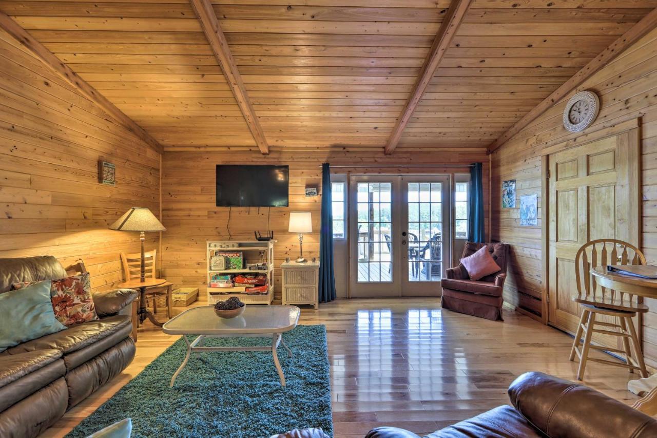 House With Dock And Slide Situated On Lake Sinclair! Sparta Exterior foto